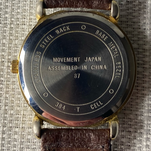 Vintage Carriage by Timex Women’s Watch - Picture 4 of 5